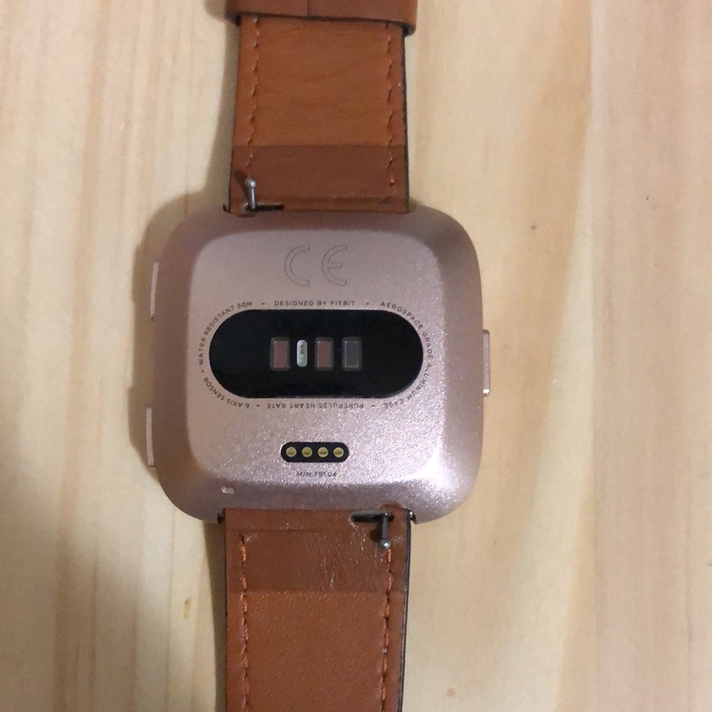Peach Fitbit Versa 2 - Picture 5 of 5